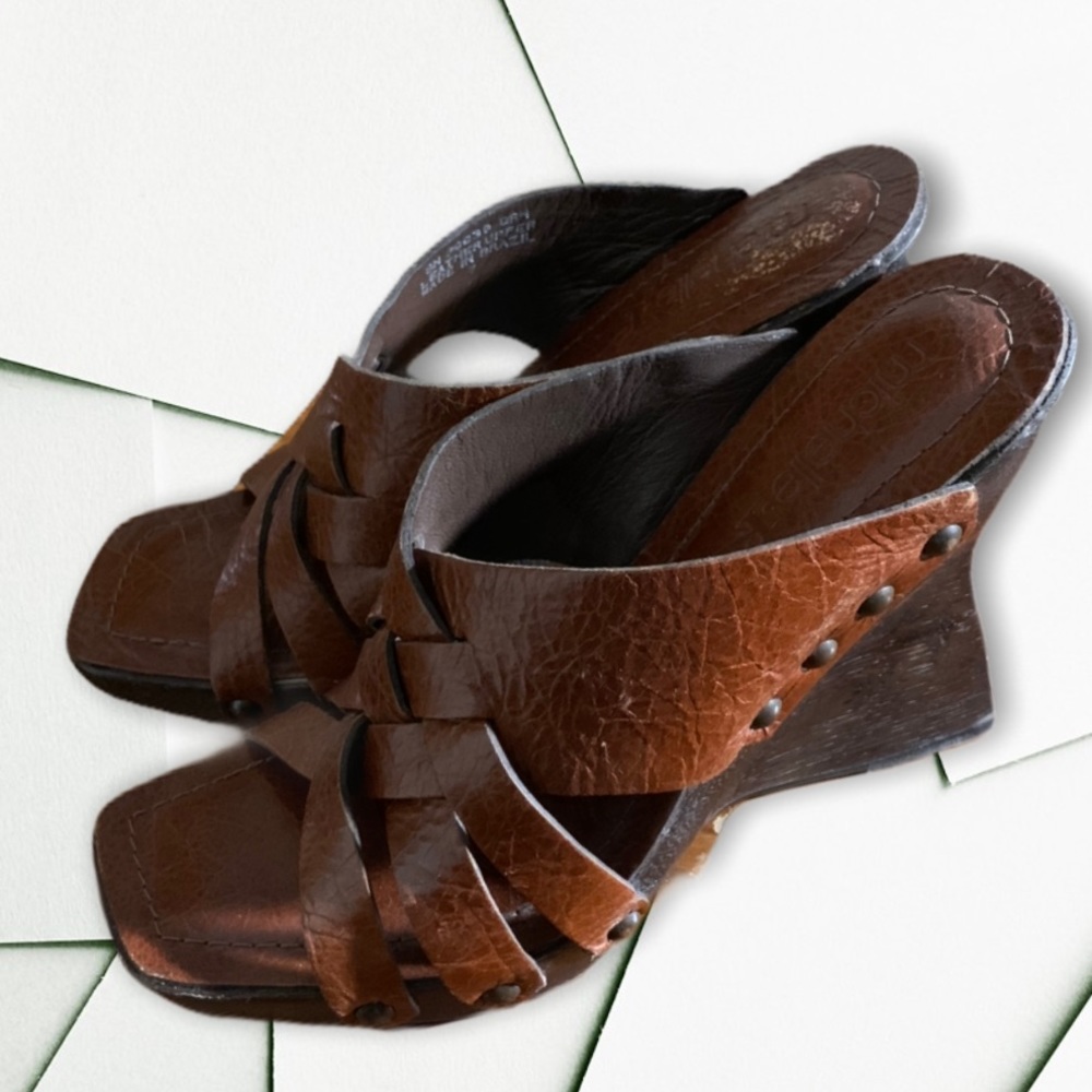 Michelle K Sandals